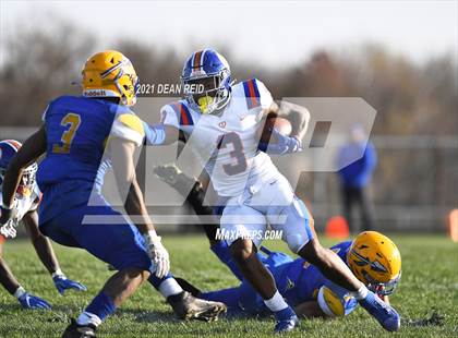 Thumbnail 3 in East St. Louis @ Crete-Monee (IHSA Class 6A Semifinal) photogallery.