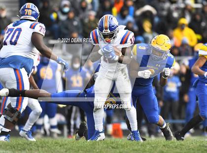 Thumbnail 3 in East St. Louis @ Crete-Monee (IHSA Class 6A Semifinal) photogallery.