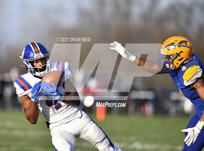 Thumbnail 2 in East St. Louis @ Crete-Monee (IHSA Class 6A Semifinal) photogallery.