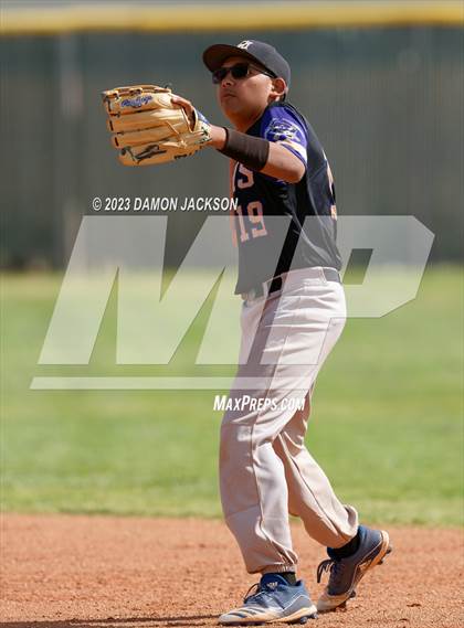 Thumbnail 1 in Sunrise Mountain @ Virgin Valley photogallery.