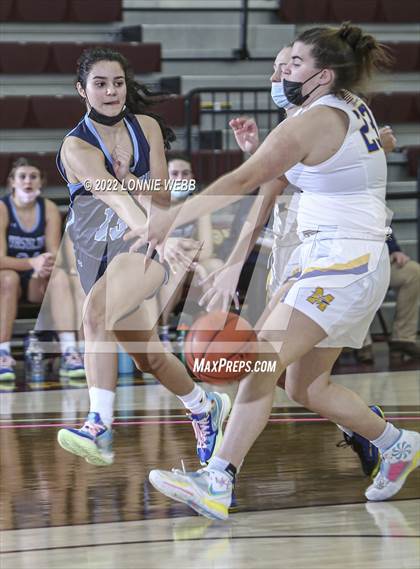 Thumbnail 3 in Ursuline vs Mahopac (Slam Dunk Showcase) photogallery.