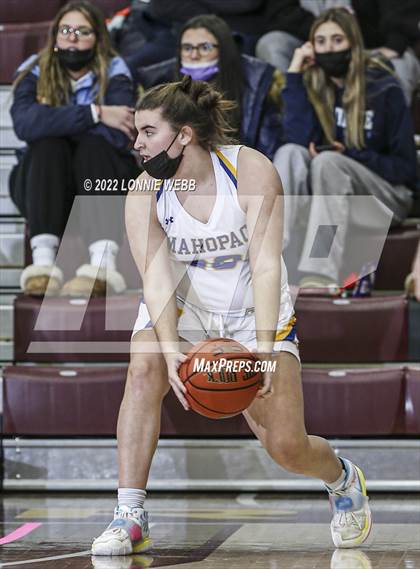 Thumbnail 2 in Ursuline vs Mahopac (Slam Dunk Showcase) photogallery.