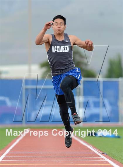 Thumbnail 1 in NIAA Northern Nevada D1 Regional Qualifying Meet  photogallery.