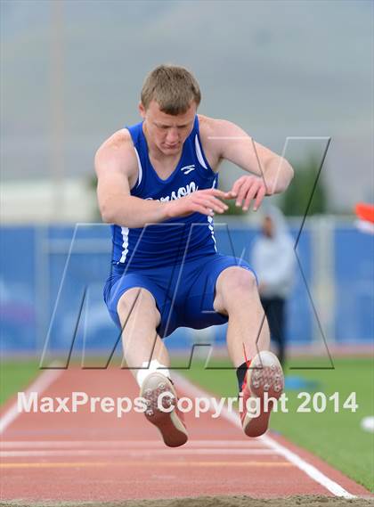Thumbnail 1 in NIAA Northern Nevada D1 Regional Qualifying Meet  photogallery.
