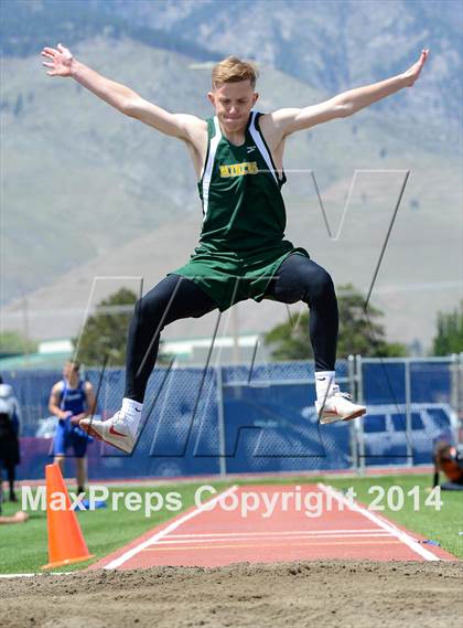 Thumbnail 1 in NIAA Northern Nevada D1 Regional Qualifying Meet  photogallery.