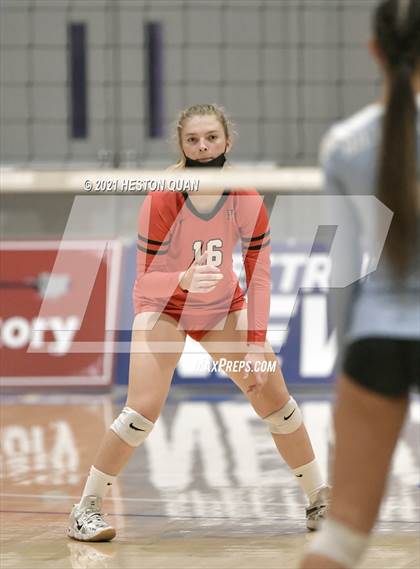 Thumbnail 1 in Hillsdale vs. Harvard-Westlake (CIF State D1 Final) photogallery.