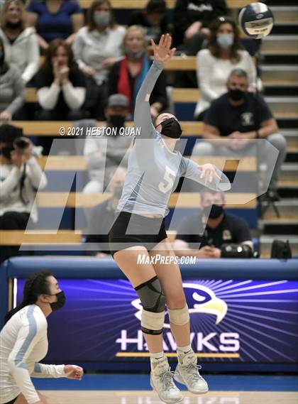 Thumbnail 2 in Hillsdale vs. Harvard-Westlake (CIF State D1 Final) photogallery.