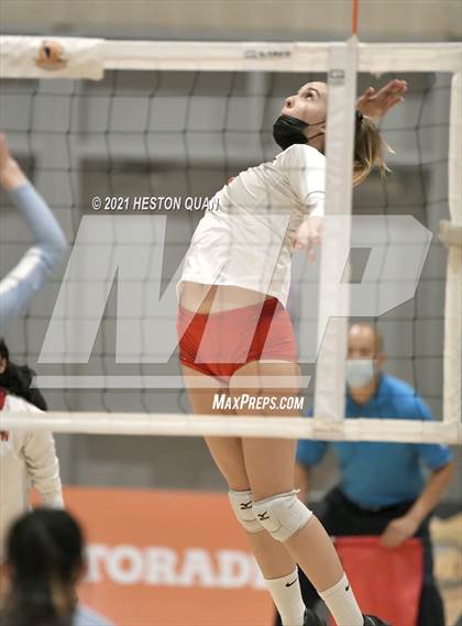 Thumbnail 1 in Hillsdale vs. Harvard-Westlake (CIF State D1 Final) photogallery.