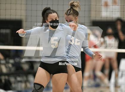 Thumbnail 3 in Hillsdale vs. Harvard-Westlake (CIF State D1 Final) photogallery.