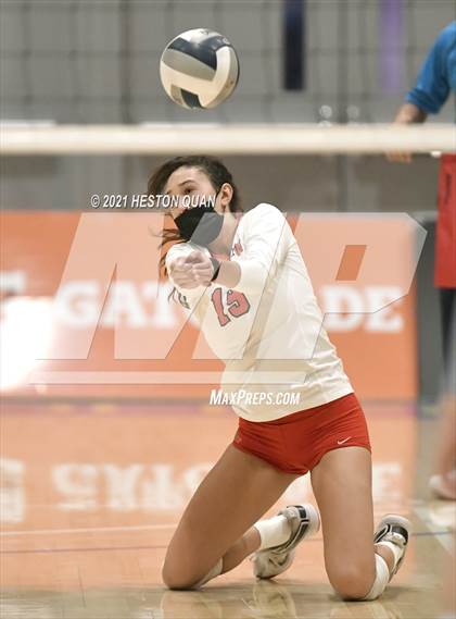 Thumbnail 2 in Hillsdale vs. Harvard-Westlake (CIF State D1 Final) photogallery.