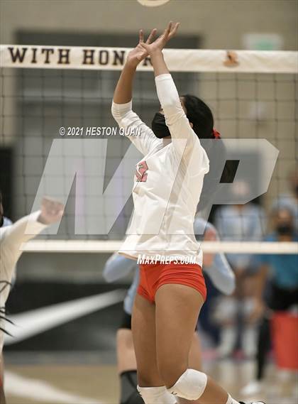 Thumbnail 2 in Hillsdale vs. Harvard-Westlake (CIF State D1 Final) photogallery.