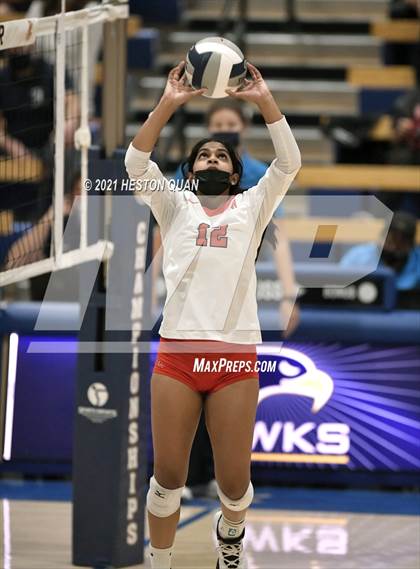 Thumbnail 3 in Hillsdale vs. Harvard-Westlake (CIF State D1 Final) photogallery.