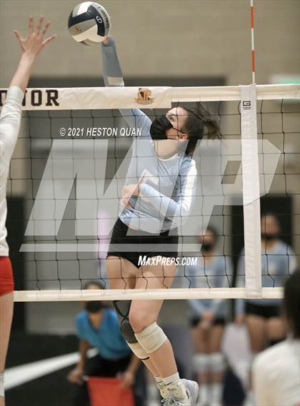 Thumbnail 3 in Hillsdale vs. Harvard-Westlake (CIF State D1 Final) photogallery.