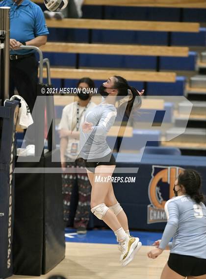 Thumbnail 1 in Hillsdale vs. Harvard-Westlake (CIF State D1 Final) photogallery.