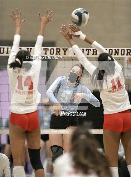 Thumbnail 3 in Hillsdale vs. Harvard-Westlake (CIF State D1 Final) photogallery.