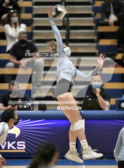 Thumbnail 3 in Hillsdale vs. Harvard-Westlake (CIF State D1 Final) photogallery.