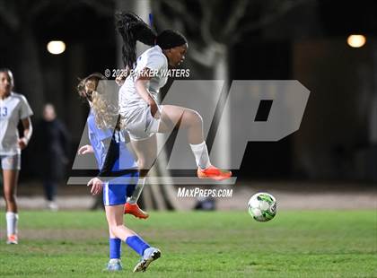 Thumbnail 3 in St. Charles Catholic @ Metairie Park Country Day (Div. IV Bi-District Playoff) photogallery.