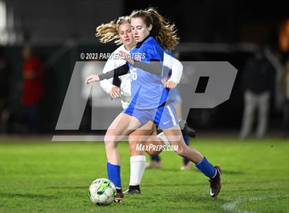 Thumbnail 1 in St. Charles Catholic @ Metairie Park Country Day (Div. IV Bi-District Playoff) photogallery.