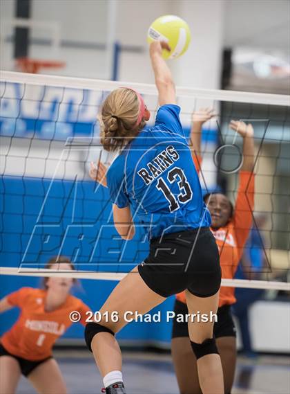Thumbnail 3 in Mineola @ Rains photogallery.