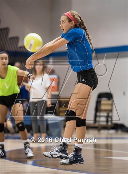 Thumbnail 2 in Mineola @ Rains photogallery.
