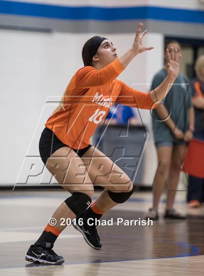 Thumbnail 2 in Mineola @ Rains photogallery.