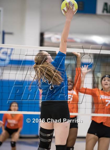 Thumbnail 2 in Mineola @ Rains photogallery.