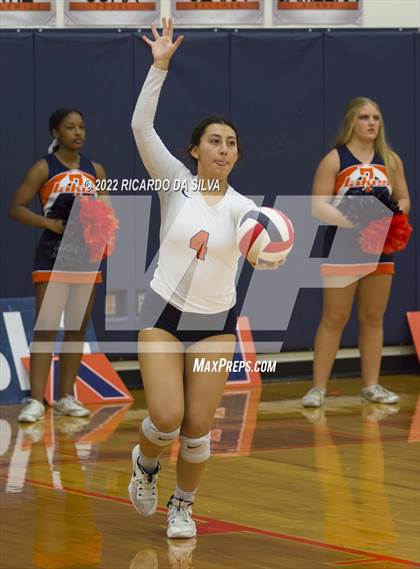 Thumbnail 3 in Seven Lakes vs Mayde Creek photogallery.