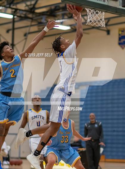 Thumbnail 1 in First Colonial @ Oscar Smith  photogallery.