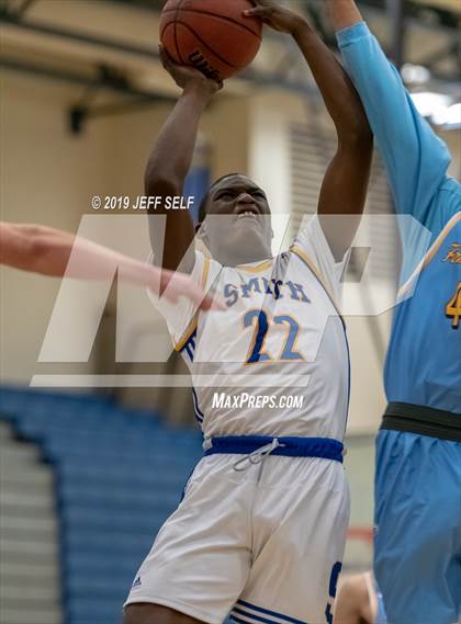 Thumbnail 1 in First Colonial @ Oscar Smith  photogallery.