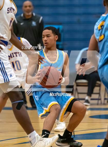 Thumbnail 3 in First Colonial @ Oscar Smith  photogallery.