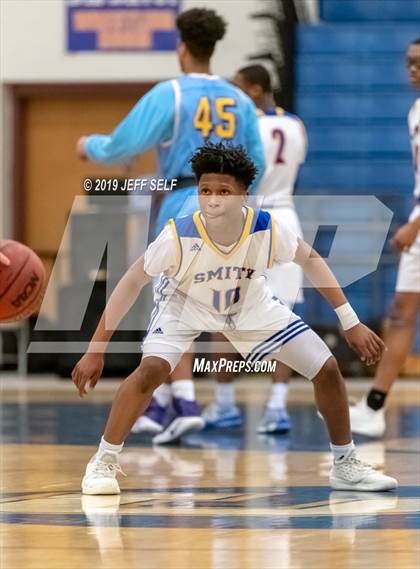 Thumbnail 1 in First Colonial @ Oscar Smith  photogallery.