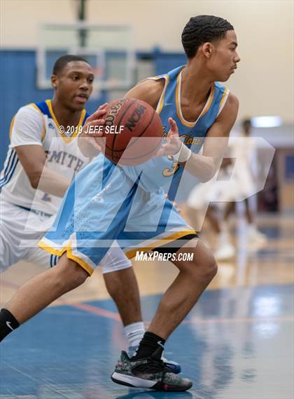 Thumbnail 2 in First Colonial @ Oscar Smith  photogallery.