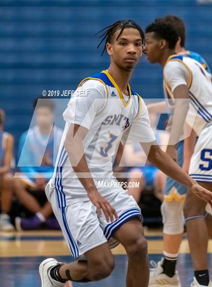 Thumbnail 1 in First Colonial @ Oscar Smith  photogallery.