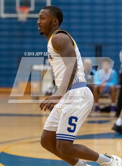 Thumbnail 3 in First Colonial @ Oscar Smith  photogallery.