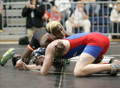 Thumbnail 3 in NYSPHSAA Section I Semifinals photogallery.