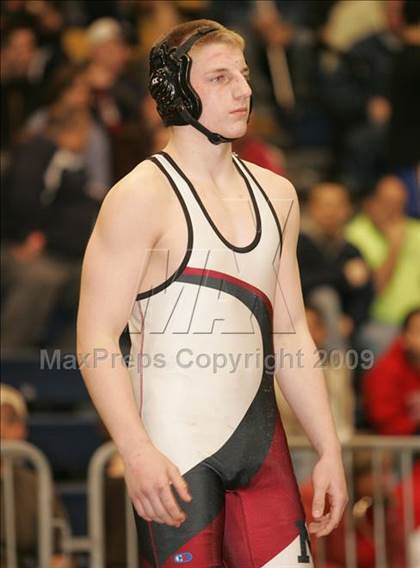 Thumbnail 2 in NYSPHSAA Section I Semifinals photogallery.