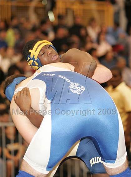 Thumbnail 2 in NYSPHSAA Section I Semifinals photogallery.