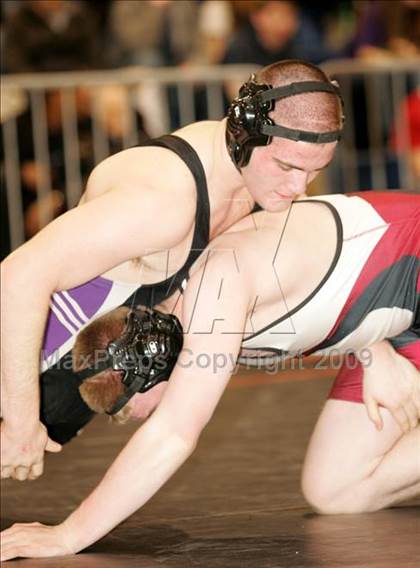 Thumbnail 3 in NYSPHSAA Section I Semifinals photogallery.