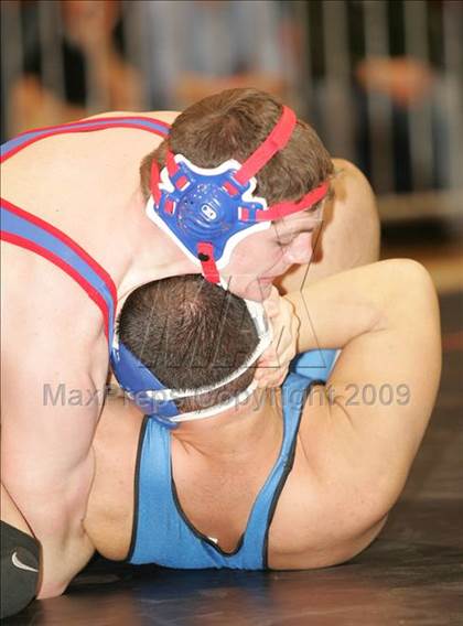 Thumbnail 2 in NYSPHSAA Section I Semifinals photogallery.