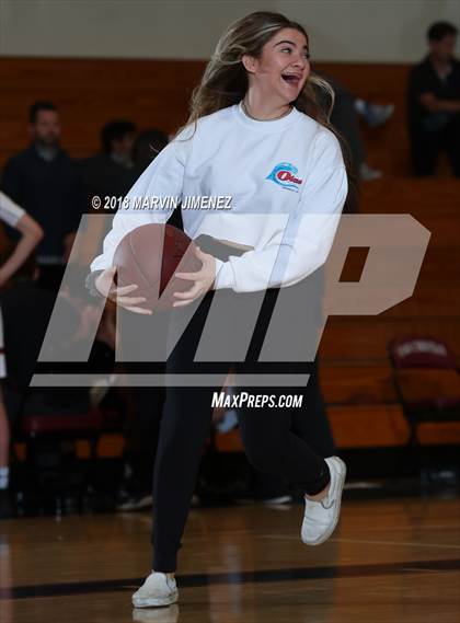 Thumbnail 3 in Calabasas @ Oaks Christian photogallery.