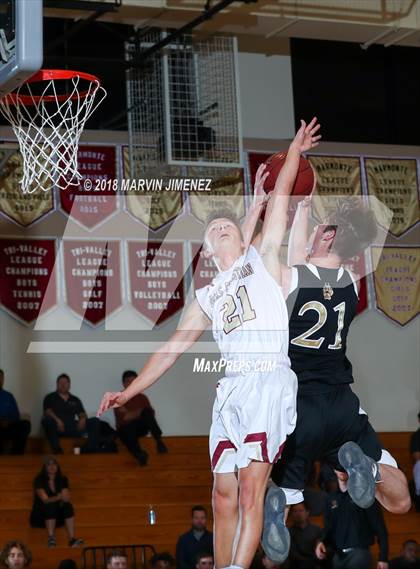 Thumbnail 3 in Calabasas @ Oaks Christian photogallery.
