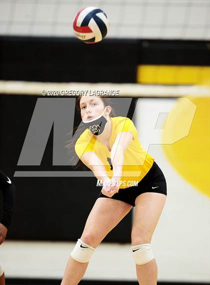 Thumbnail 1 in Carroll vs Fossil Ridge photogallery.