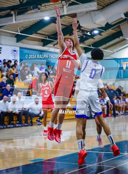 Thumbnail 1 in Capital Christian vs. Clayton Valley Charter (The Block Party Showcase at Sheldon) photogallery.