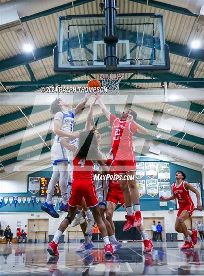 Thumbnail 1 in Capital Christian vs. Clayton Valley Charter (The Block Party Showcase at Sheldon) photogallery.