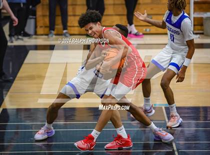 Thumbnail 2 in Capital Christian vs. Clayton Valley Charter (The Block Party Showcase at Sheldon) photogallery.