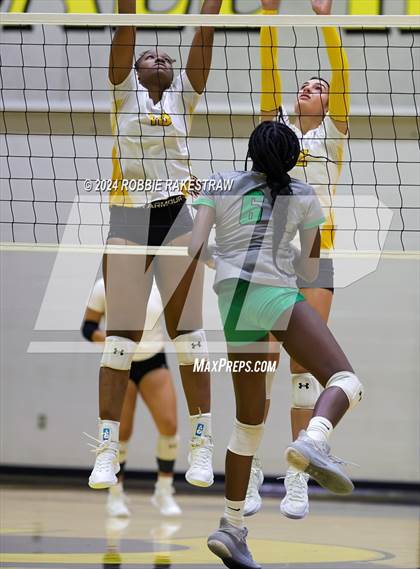 Thumbnail 1 in Newman Smith @ Crandall (Crandall Tournament) photogallery.