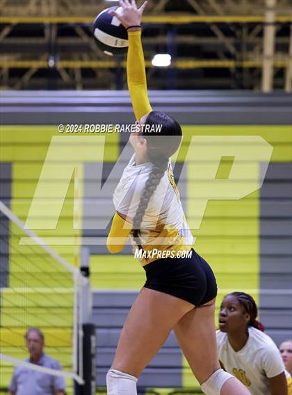 Thumbnail 3 in Newman Smith @ Crandall (Crandall Tournament) photogallery.