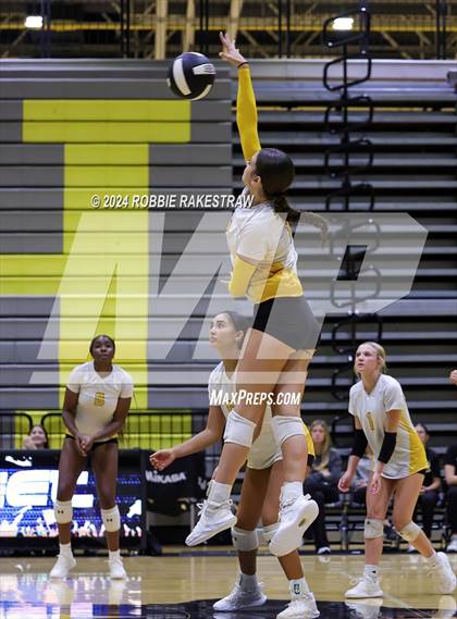 Thumbnail 2 in Newman Smith @ Crandall (Crandall Tournament) photogallery.