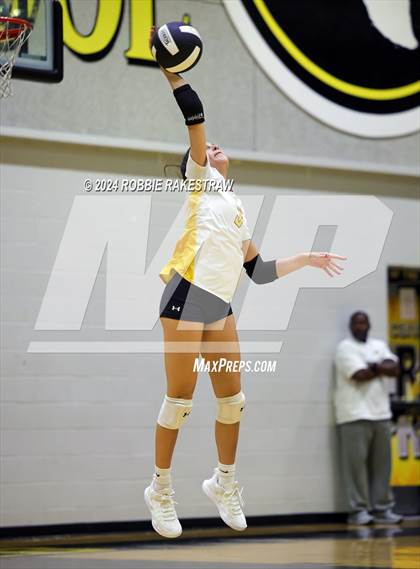 Thumbnail 1 in Newman Smith @ Crandall (Crandall Tournament) photogallery.