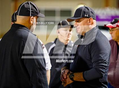 Thumbnail 3 in Edgewood vs Arp (UIL 3A D2 Football Regional) photogallery.